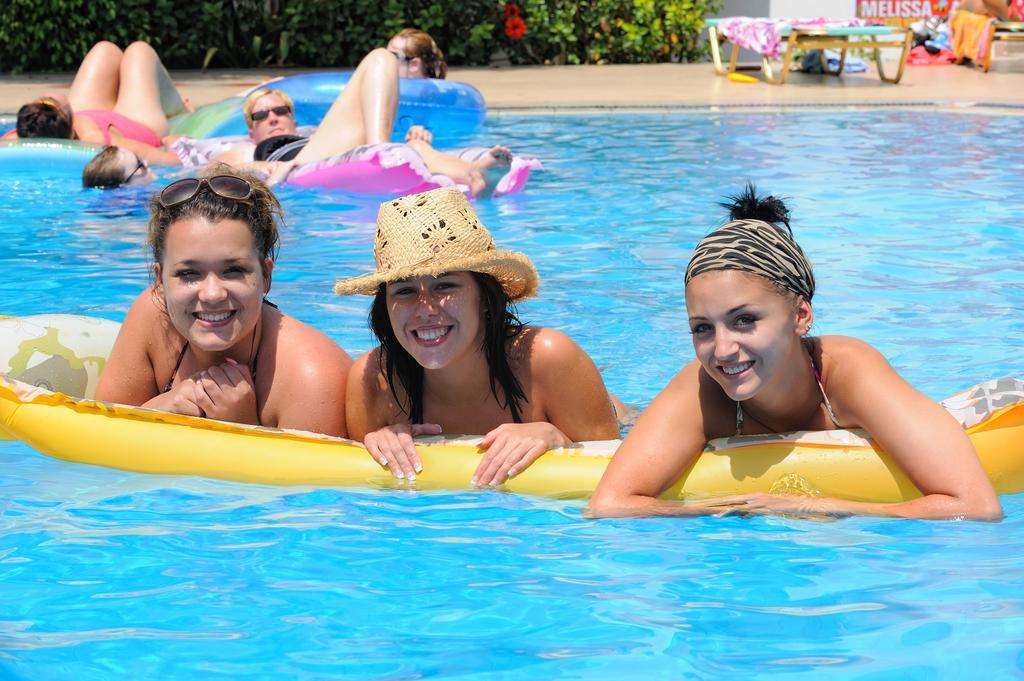 Melissa Apartments, Studios & Suites Malia Extérieur photo