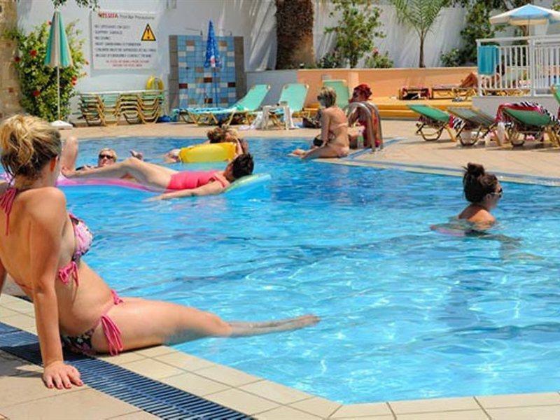 Melissa Apartments, Studios & Suites Malia Extérieur photo